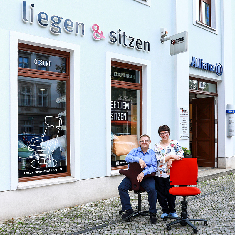 Read more about the article famos liegen & sitzen